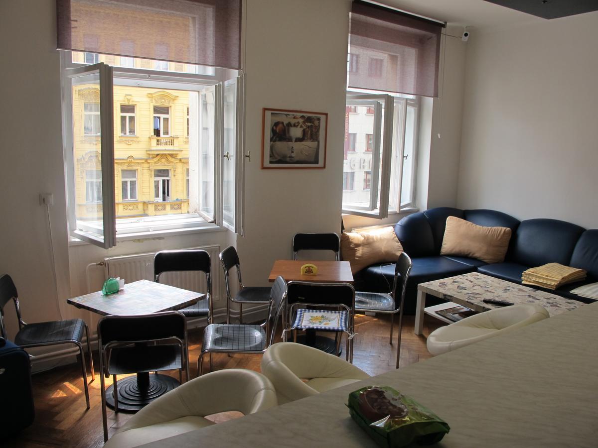 All Seasons Hostel Prága Kültér fotó