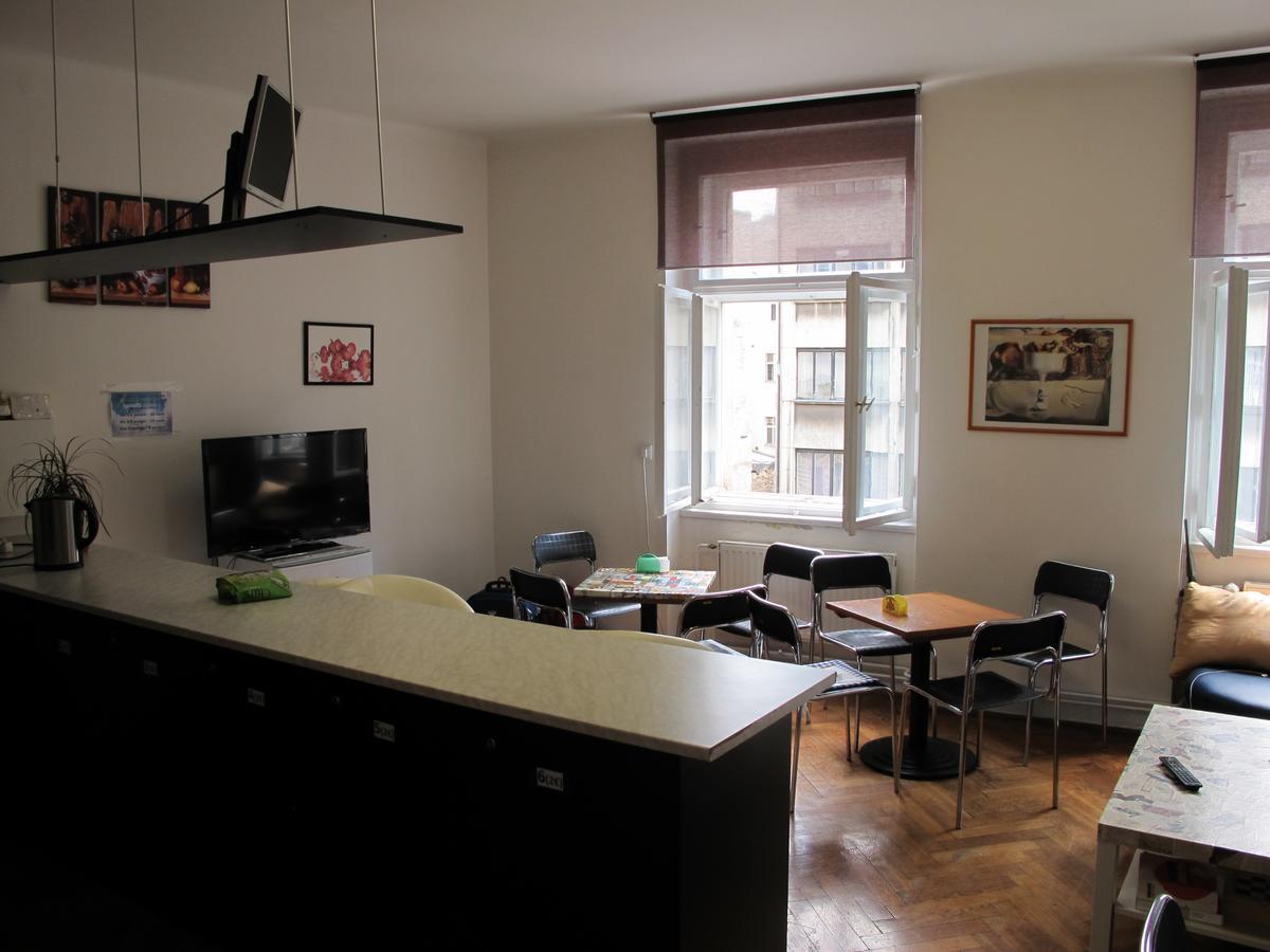 All Seasons Hostel Prága Kültér fotó