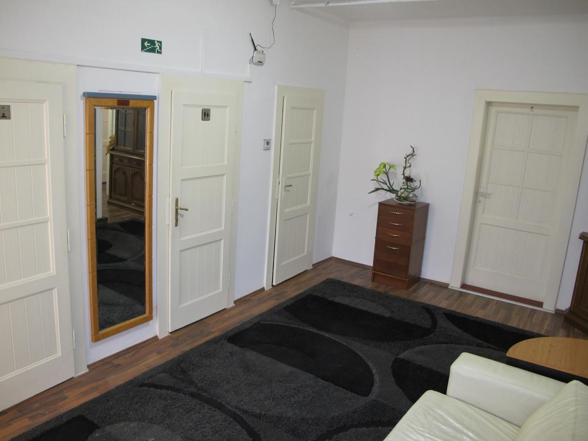 All Seasons Hostel Prága Kültér fotó